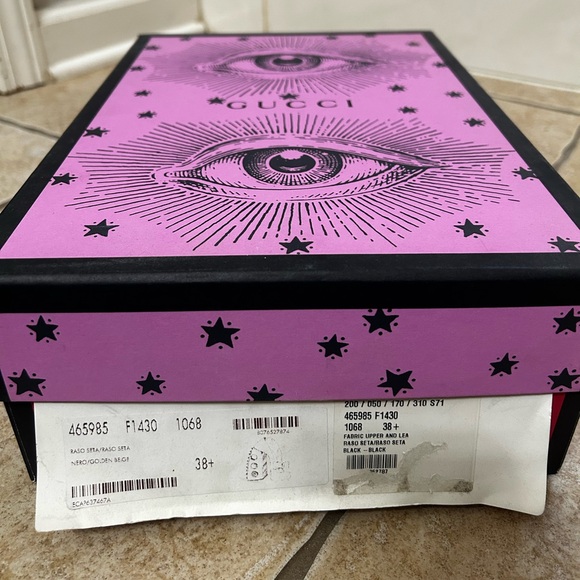 GUCCI Black Silk Satin Pearl Studded Luna Bow Accent
Pump Block Heels - Picture 2 of 12